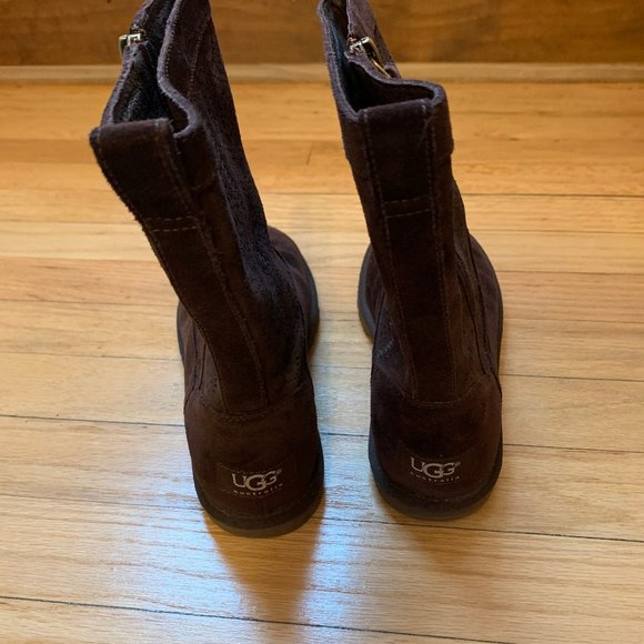 UGG brown suede flat unlined boots, size 7 EUC - Picture 5 of 7